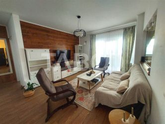 Apartament de vanzare 3 camere 70 mpu etaj 1 dressing 2 balcoane