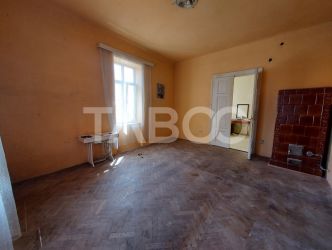 Apartament de vanzare 3 camere 75 mpu etaj 1 Centrul Istoric din Sibiu