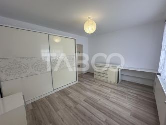 Apartament de vanzare 3 camere 78 mpu loc de parcare si gradina 90 mp
