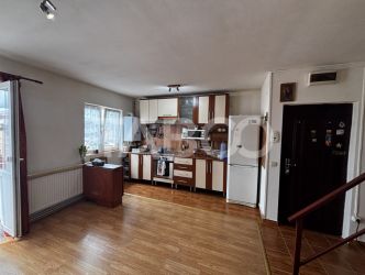Apartament de vanzare 3 camere complet mobilat utilat Valea Aurie
