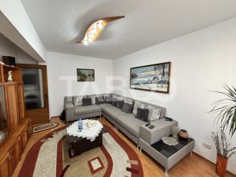 Apartament de vanzare  3 camere cu pivnita zona Valea Aurie