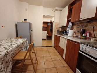 Apartament de vanzare, 3 camere Decomandat  Nicolina 
