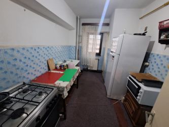 Apartament de vanzare, 3 camere Decomandat  Pacurari 