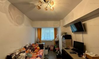 Apartament de vanzare, 3 camere Decomandat  Tatarasi 