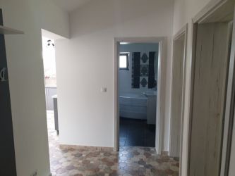 Apartament de vanzare, 3 camere Decomandat  Visani 
