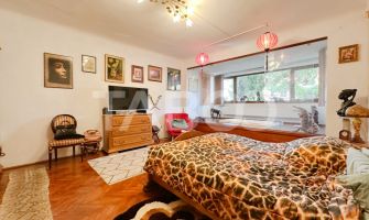 Apartament de vanzare 3 camere la vila cartier Andrei Muresanu