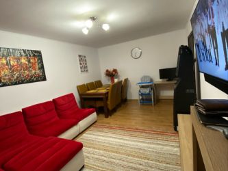 Apartament de vanzare, 3 camere Semidecomandat  Alexandru cel Bun 
