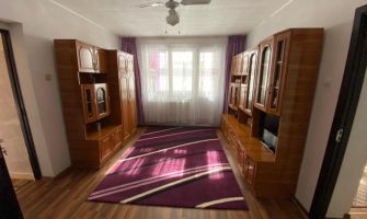 Apartament de vanzare, 3 camere Semidecomandat  Podu Ros 