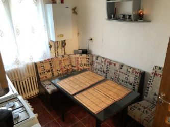 Apartament de vanzare, 3 camere Semidecomandat  Podu Ros 