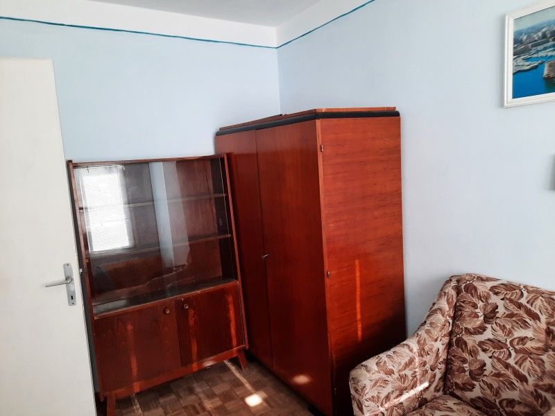 Apartament de vanzare, 3 camere Semidecomandat  Tatarasi -1