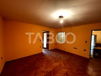 Apartament de vanzare  4 camere  110 mp Orasul de Jos Sibiu 