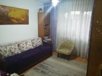 Apartament de vanzare, 4 camere Semidecomandat  Tatarasi 