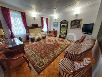 Apartament de vanzare 77 mpu 3 camere pivnita anexa Centrul Istoric