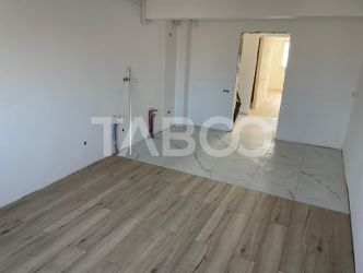 Apartament de vanzare cu 2 camere decomandate cu balcon