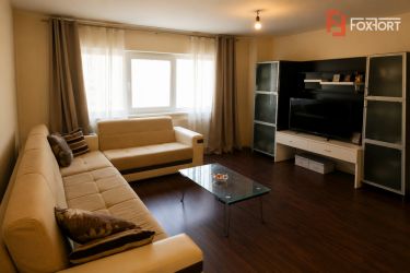 Apartament de vanzare cu 3 camere de 75 mp, zona Bucovina