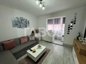 Apartament de vanzare cu 3 camere la etaj intermediar 2 cu pivnita
