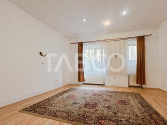 Apartament de vanzare cu 3 camere zona Horea Centru Cluj Napoca
