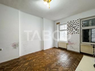 Apartament de vanzare cu 4 camere 2 bai 109 mp Centrul Istoric Sibiu