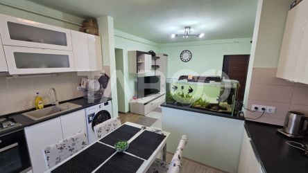 Apartament de vanzare etaj intermediar 3 camere Calea Surii Mici