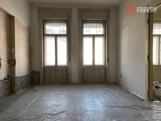 Apartament de vanzare, in cladire istorica, 150 mp utili.