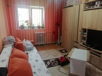 Apartament de vanzare, o camera Decomandat  Baza 3 