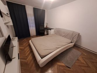 Apartament de vanzare, o camera Decomandat  Gara 