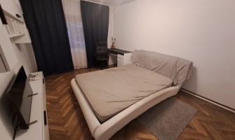 Apartament de vanzare, o camera Decomandat  Gara 