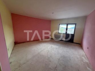 Apartament decomandat 2 camere 2 balcoane etaj 2 zona Doamna Stanca 