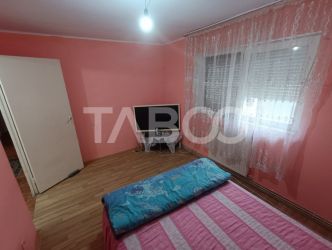 Apartament decomandat 2 camere 49 mp utili balcon 5 mp Sebes Alba