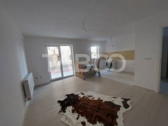 Apartament decomandat 2 camere 50mpu parter parcare privata Sebes Alba