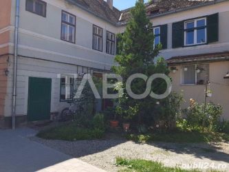 Apartament decomandat 2 camere de vanzare 90 mp in Orasul de Jos Sibiu