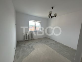 Apartament decomandat 3 camere 2 bai 65 mpu zona Bulevardul Unirii