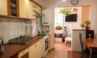 Apartament decomandat 3 camere  2 bai etaj 3 balcon zona buna Cisnadie