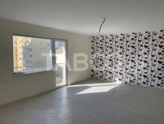 Apartament decomandat 3 camere 77 mpu 2 bai balcon zona Mihai Viteazu