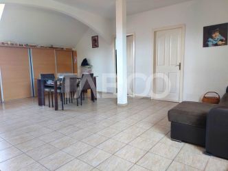 Apartament decomandat 3 camere zona centrala  Pret Avantajos Cisnadie 