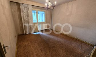 Apartament decomandat 4 camere 4 balcoane 2 bai etaj 1 Central Sibiu