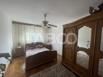 Apartament decomandat 5 camere 100 mp utili pivnita Cetate Alba Iulia