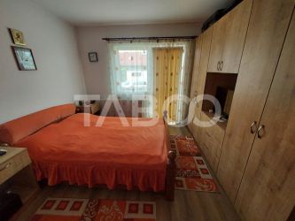 Apartament decomandat 65 mpu 3 camere 2 bai balcon parcare Selimbar 