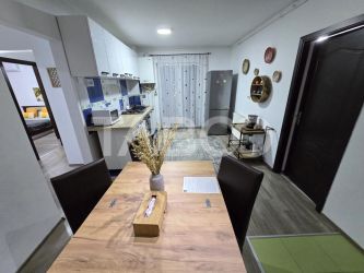 Apartament decomandat 70 utili balcon lift pivnita Vasile Aaron Sibiu