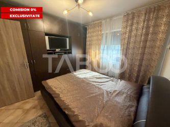 Apartament decomandat 80 mpu 3 camere 2 bai etaj 2 zona 1 Decembrie