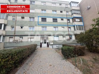 Apartament decomandat 80 mpu 3 camere 2 bai etaj 2 zona 1 Decembrie