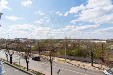 Apartament decomandat Costesti - zona excelenta