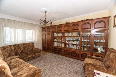 Apartament decomandat Costesti - zona excelenta