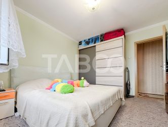 Apartament decomandat cu 3 camere - balcon si pivnita in bloc cu lift