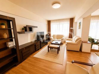 Apartament decomandat de inchiriat 3 camere 2 bai Mihai Viteazul