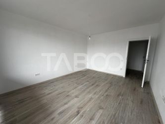 Apartament decomandat de vanzare 2 camere 52 mpu 2 logii loc parcare