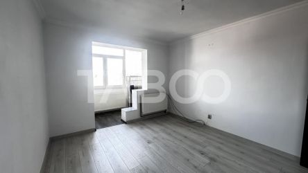 Apartament decomandat de vanzare 3 camere 50 mpu cu balcon Cisnadie