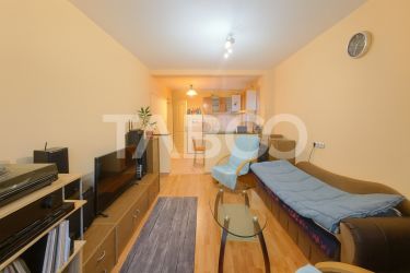 Apartament decomandat de vanzare 3 camere balcon parcare si curte