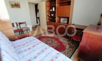 Apartament decomandat de vanzare cu 3 camere balcon zona Mihai Viteazu