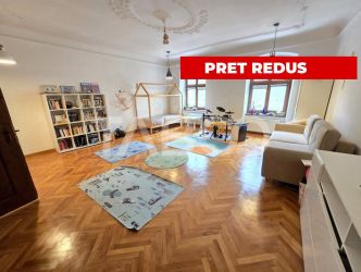Apartament decomandat de vanzare cu pivnita in Centrul Istoric Sibiu 